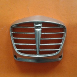 REJILLA DEL FRONTAL S3