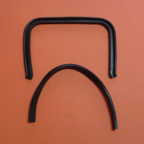 MOLDURAS PUENTECILLO S2 NEGRAS (JGO)