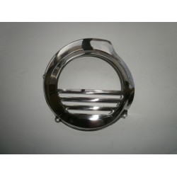Tapa cromada del encendido.