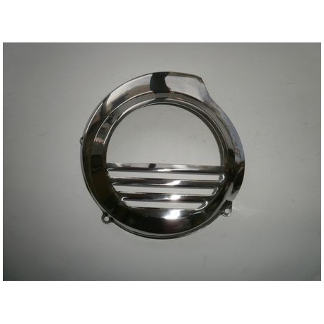 Tapa cromada del encendido.